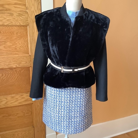 VINTAGE Black Faux Fur Cropped Vest Size XL - Picture 12 of 13